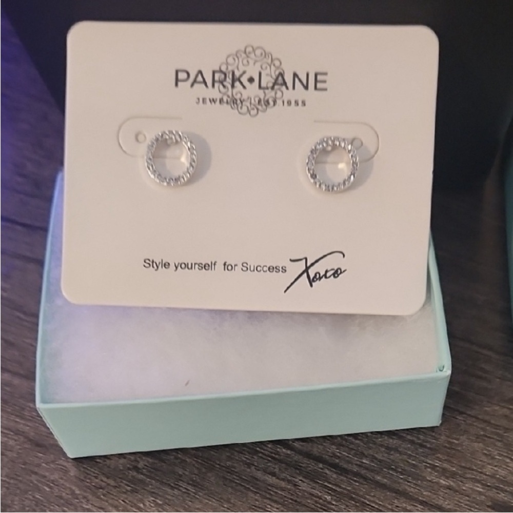 Park Lane “Roo” Crystals Silver Earrings
